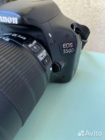 Зеркальный фотоаппарат canon 550d