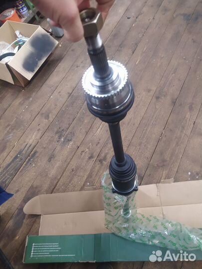 Привод передний правый