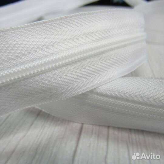 Молния рулонная спиральная тип 3 + бегунки в цвет