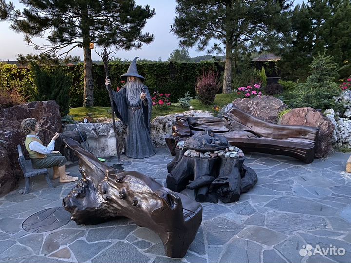 Скамья из дерева