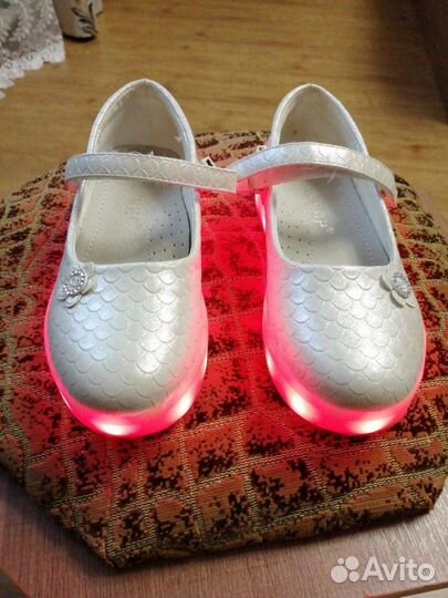 Туфли светящиеся