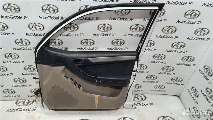 Дверь передняя правая Toyota Hilux Surf