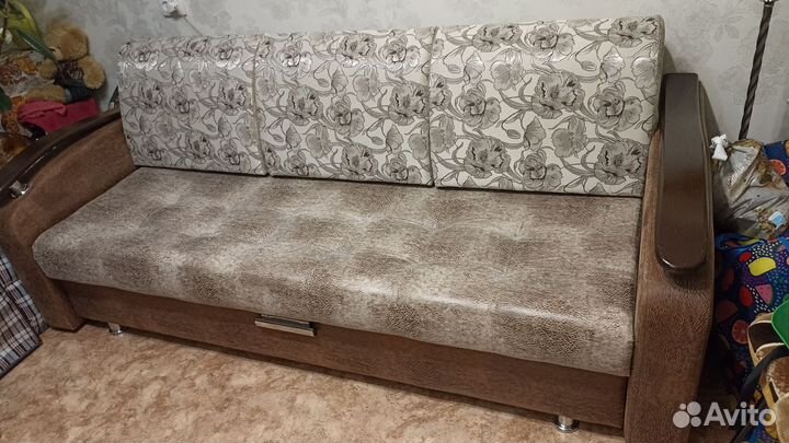 Диван прямой раскладной бу