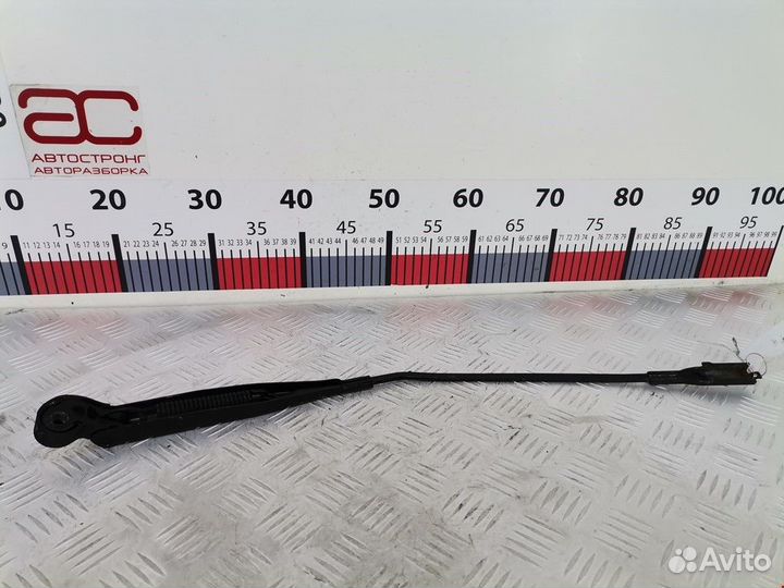 Щеткодержатель (поводок стеклоочистителя, дворник)