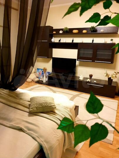 2-к. квартира, 100 м², 2/10 эт.