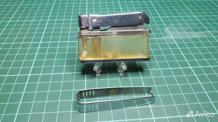 Зажигалка бензиновая