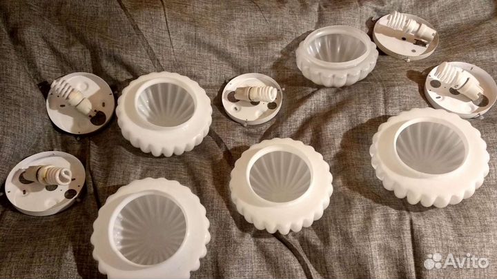 Светильники настенно-потолочные. 6 шт. с лампами