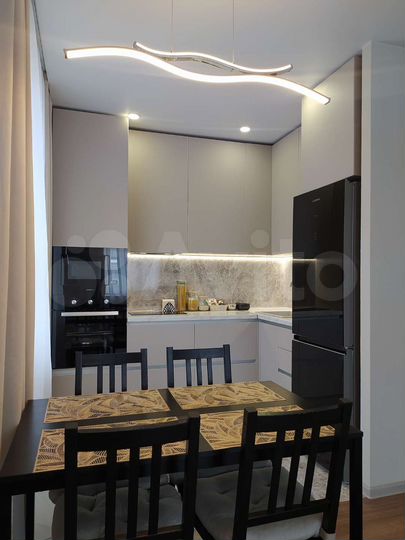 2-к. квартира, 56 м², 4/19 эт.