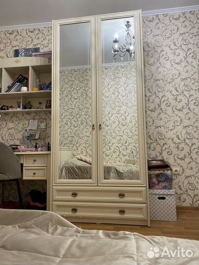 Шкаф