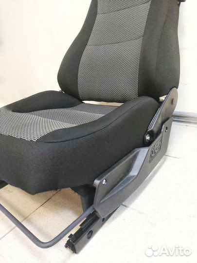 Сиденье Нива Ваз 21213, 21214 левое (аналог)