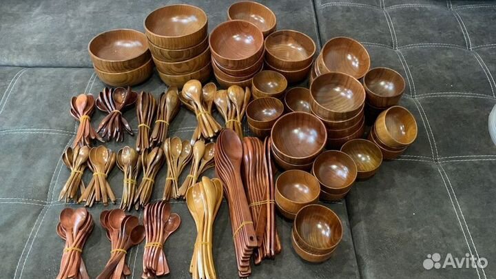 Доски, чашки, ложки, бочонки, подставки из дерева