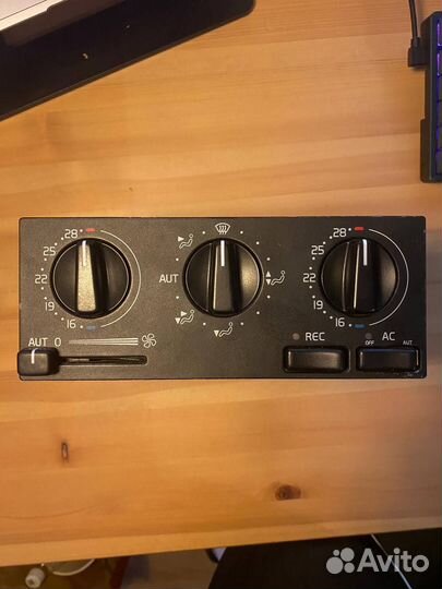 Блок управления электроклиматом volvo 850