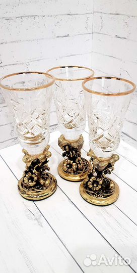 Хрустальные рюмки с литьём