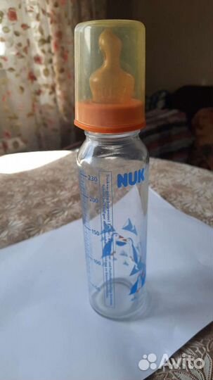 Бутылочка стеклянная для кормления Nuk 230 мл