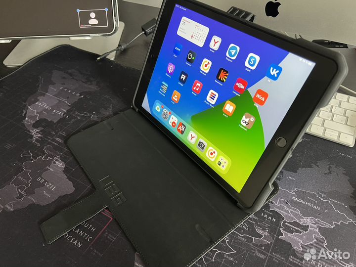 Планшет Apple iPad 10.2