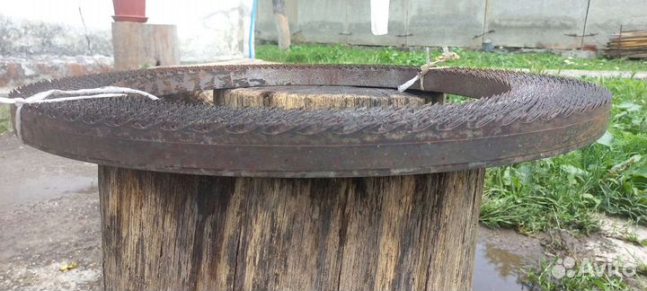 Ленточная пила по дереву