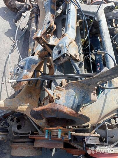 Задняя балка на Ford Focus 2