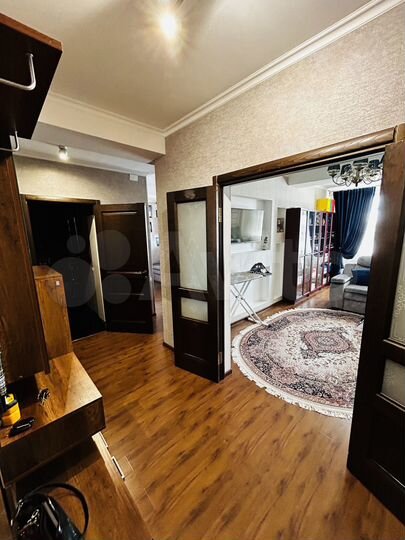 2-к. квартира, 90 м², 10/10 эт.