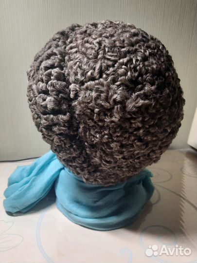 Шапка женская из каракуля зимняя