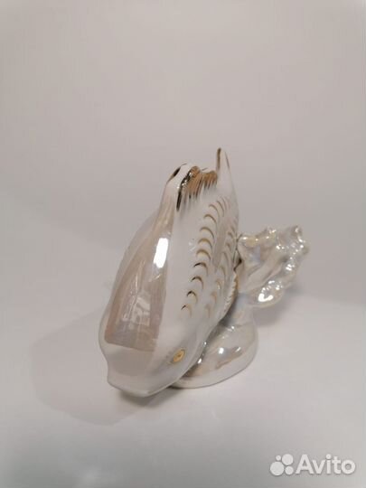 Статуэтка фарфор 