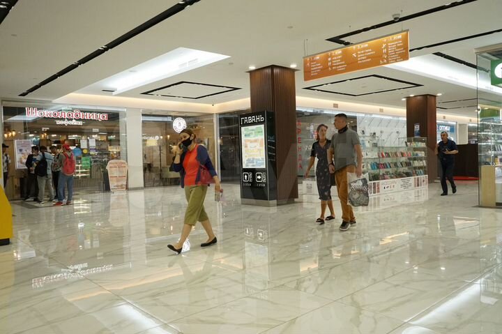 Торг. помещ. 60,61 м² на 1-м эт. ТЦ у метро