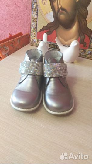 Ботинки демисезонные для девочки 28 размер