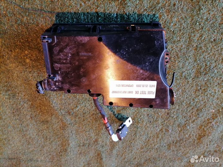 Блок предохранителей 8688040 Volvo S40 V50 MS MS68