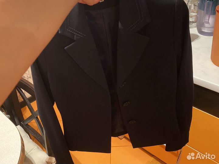 Школьная форма. Пиджак для девочки 7-9 лет