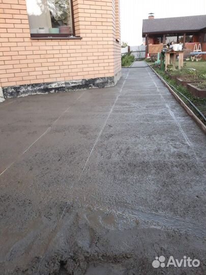 Оказываем услуги по заливке и выравниванию полов