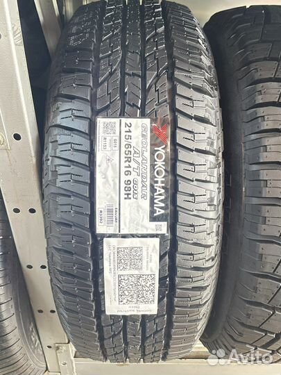 Yokohama Geolandar A/T G015 215/65 R16
