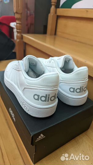 Кроссовки Adidas 36, 37.5 и 38 размер оригинал