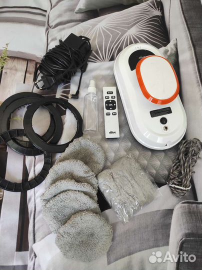 Робот мойщик окон dBot W100