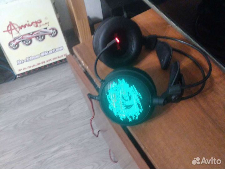 Игровые наушники с микрофоном и подсветкой