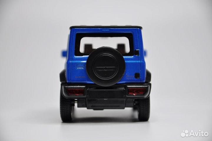 Модель автомобиля Suzuki Jimny металл