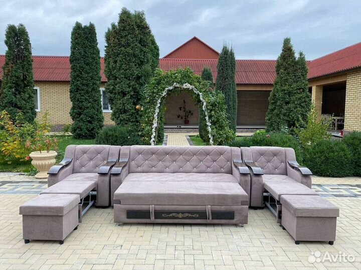 Диван с ящиками