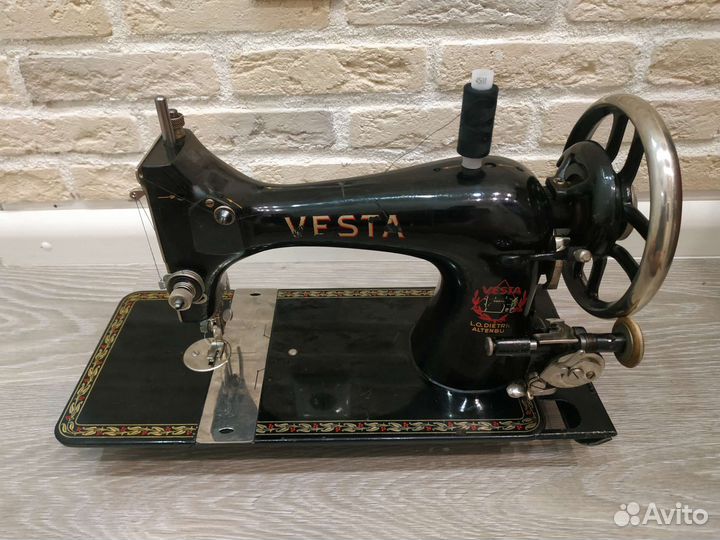 Швейная машина Веста