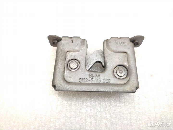 Замок капота Bmw 5-Series E60 3.0 N52B30A 2006