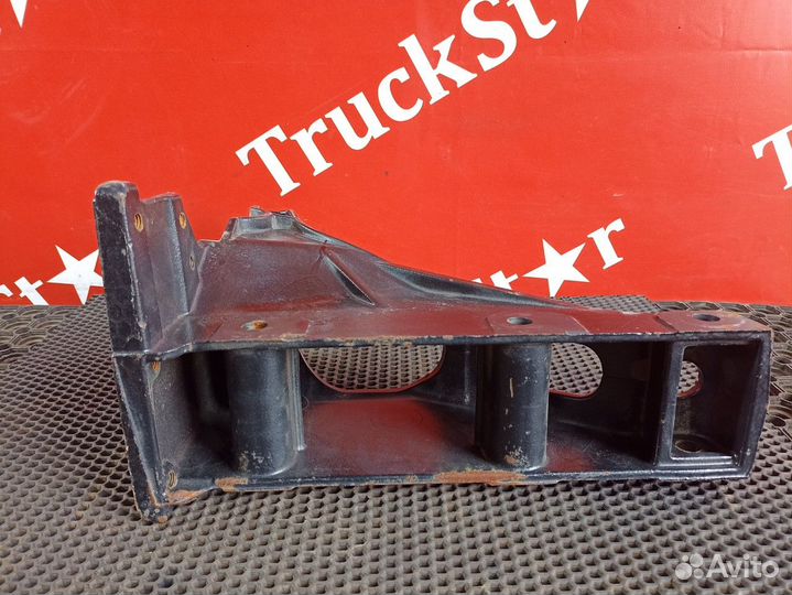 Кронштейн торсиона кабины левый Daf XF106