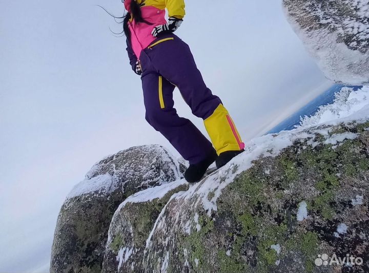 Сноубордический комбинезон женский