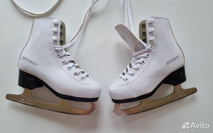 Коньки на девочку 26 р