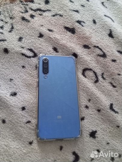 Xiaomi Mi 9 SE, 6/128 ГБ