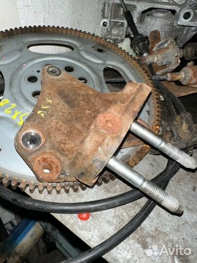 Кронштейн двигателя правый Mitsubishi Asx 4A92