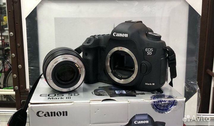 Фотоаппарат Canon EOS 5D Mark III + Объектив