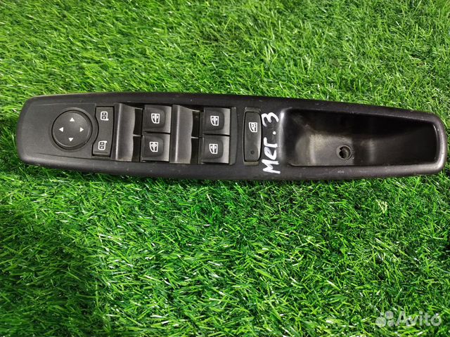 Блок управления стеклоподъемниками Renault Fluence