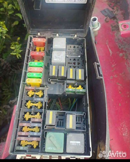 Блок предохранителей Форд Фокус 1