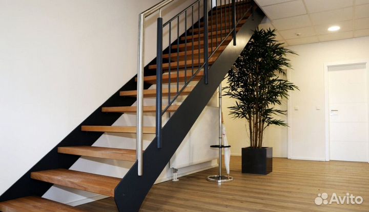 Лестница для загородного дома