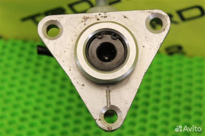 Главный тормозной цилиндр Toyota Ipsum SXM15 3S-FE