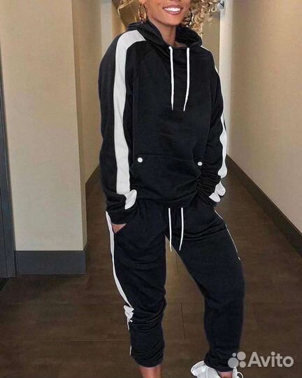 Костюм спортивный
