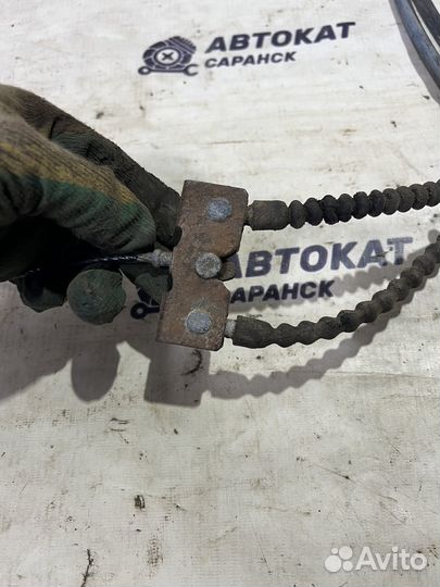 Тросы ручника Nissan Primera P11