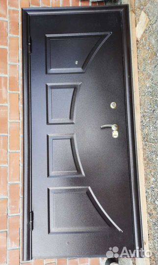 Дверь входная металлическая